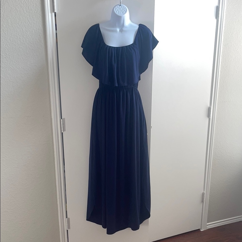 Thanth Elegant Navy Blue Maxi Dress
